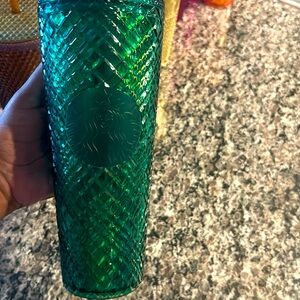 Gently used Starbucks cold cup💚